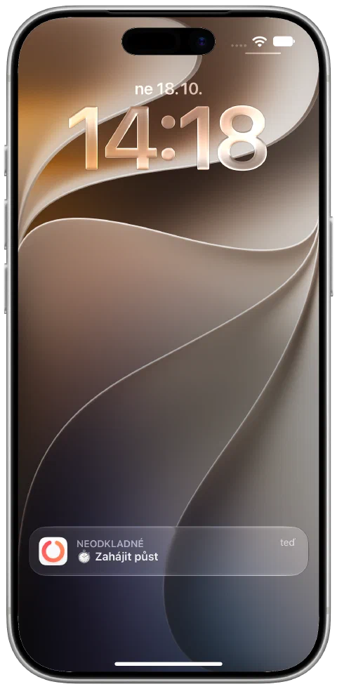 Skutečně doručené oznámení Fasty na zamčené obrazovce iPhonu s připomínkou začátku půstu.
