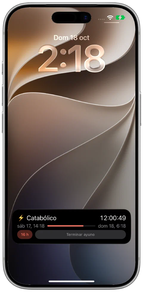 Una actividad en directo de Fasty en la pantalla de bloqueo del iPhone con temporizador activo, progreso del objetivo y control para terminar el ayuno.