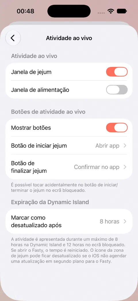Definições de Atividade ao vivo com interruptores separados de jejum e alimentação, opções de comportamento dos botões e definições de expiração da Dynamic Island.