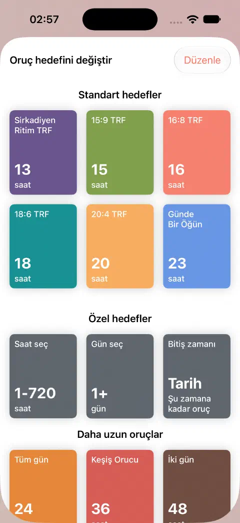 Standart süreler ile saat, gün ve bitiş saati seçme denetimlerini içeren oruç hedefi değiştirme ekranı.